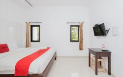 RedDoorz near Jawa Timur Park 3