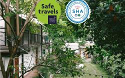 The Yard Hostel Bangkok