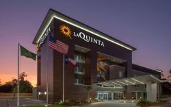 La Quinta Inn & Suites by Wyndham Houston East I-10