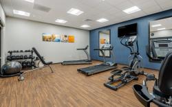 Comfort Inn & Suites Pittsburgh-Northshore