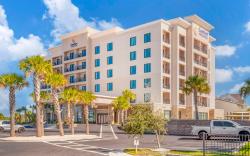 Comfort Inn & Suites Gulf Shores East Beach near Gulf State Park
