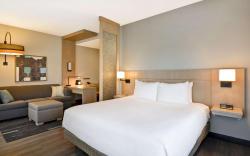 Hyatt Place Fresno