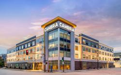 Cambria Hotel Milwaukee Downtown