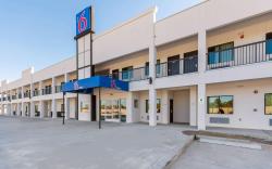 Motel 6 Channelview, TX