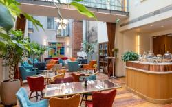 Hotel - DeBrett