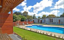 Riverside Ocean Grove Motel Suites and Holiday Cabins