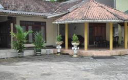 Mount Crest Inn