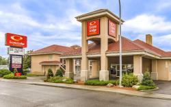 Econo Lodge  Inn & Suites