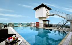 Chrysoberyl Hotel And Convention Centre 