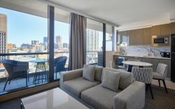 Meriton Suites Campbell Street