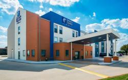 Holiday Inn Express & Suites Joplin Southeast