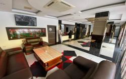 Lucky Star Hotel