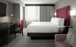 The Axis Moline Hotel, Tapestry Collection by Hilton