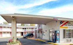 Motel 6 Pendleton, OR - West