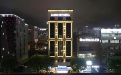 Brown-Dot Hotel Beomil