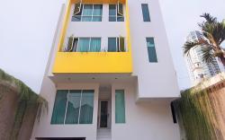 Ehouzz Guest House