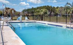 Days Inn by Wyndham Savannah Gateway I-95