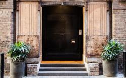 Establishment Hotel