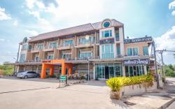 Crystal Place Buayai