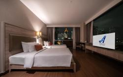 Adelphi Suites Bangkok