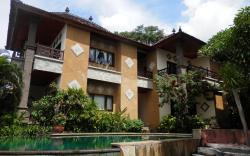 Sunshine Beach Bungalows and Restaurant