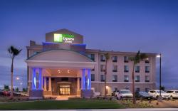 Holiday Inn Express & Suites Bakersfield Airport By IHG