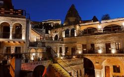 Elegance Cave Suites