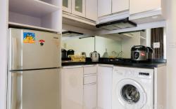 Comfy Studio @M-Town Serpong Apartment By Travelio