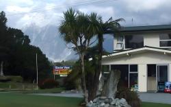 Glacier View Motel