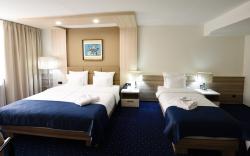 Hotel Holiday