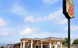 Super 8 By Wyndham Shawnee
