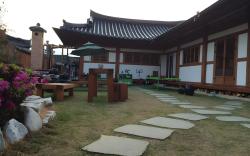 Seoro Hanok Guesthouse
