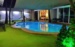 Coconut Palms Bungalow