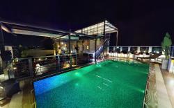 Platinum Grand Hotel