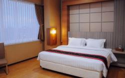 Ideas Hotel Ibrahim Adjie