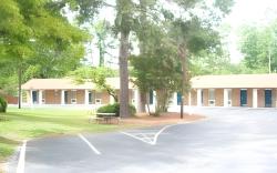 Azalea Inn & Suites