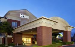 Holiday Inn Express Woodland By IHG