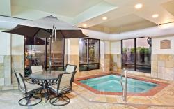 Holiday Inn Express Hotel & Suites Tacoma By IHG