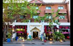 The Experience Walking Street Chiang Mai