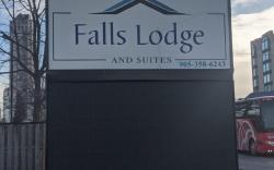 Falls Lodge and Suites Niagara Falls