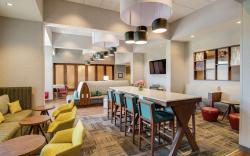 Hampton Inn & Suites Nashville North Skyline