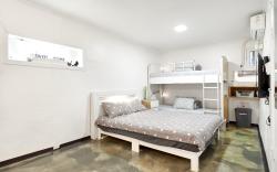 Jun Guesthouse Hongdae