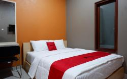 RedDoorz Syariah near Stasiun Tegal