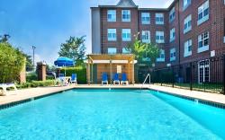 Holiday Inn and Suites Dallas-Addison By IHG