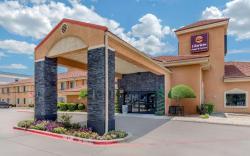 Clarion Inn & Suites DFW North
