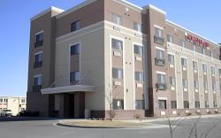 La Quinta Inn & Suites by Wyndham Wichita Airport