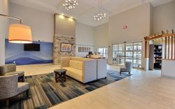 Holiday Inn Express Hotel & Suites Milwaukee Airport By IHG