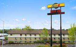 Super 8 By Wyndham Portland Airport