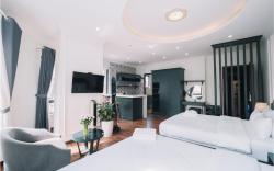 N Queen Apartment Hotel