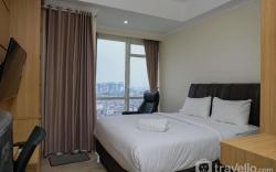 Elegant Studio @Menteng Park Apartment By Travelio